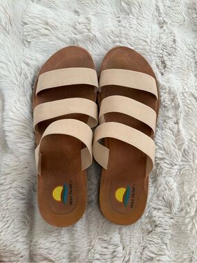 Maui Island Women's Cream Triple-Strap Slide Sandals